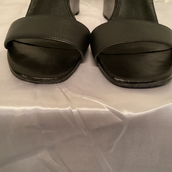 Michael Michael Kors Fiona Wedge Sandals - Picture 4 of 12